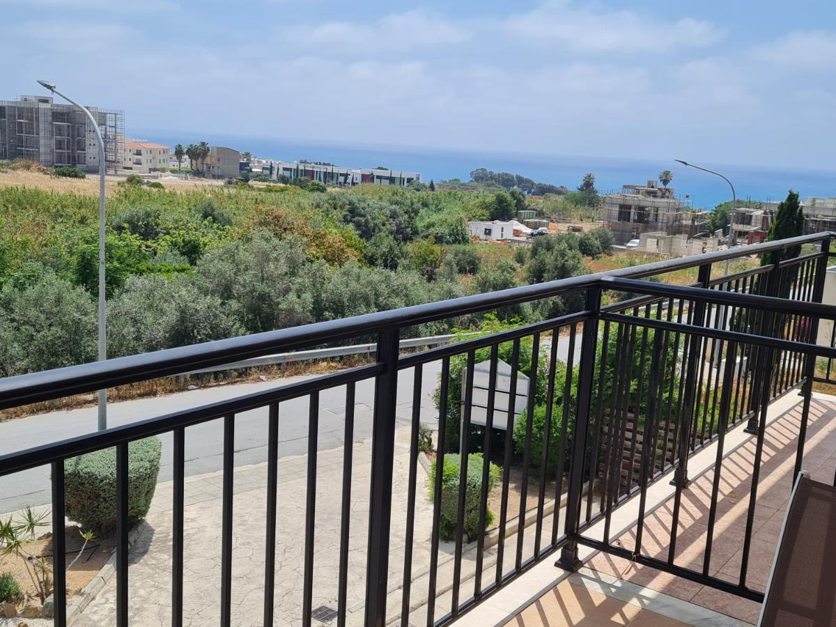 Eden Heights Sea View Apartment 203 - By Imh Travel & Tours Пафос Екстер'єр фото